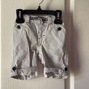I13 Old Navy pants